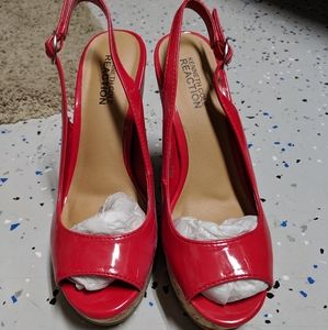 Kenneth Cole Reaction Wedges